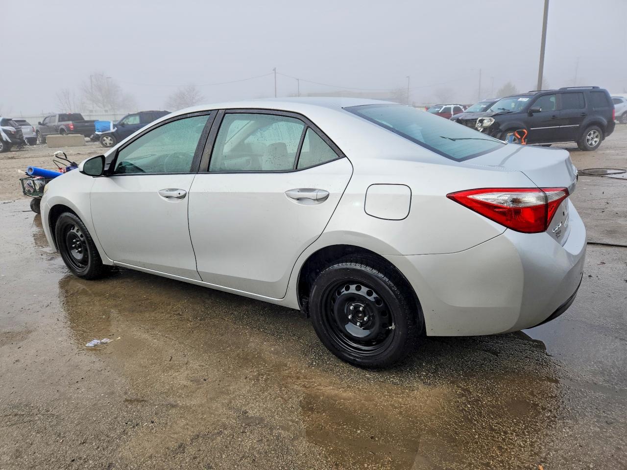 2016 TOYOTA COROLLA LE photo 4