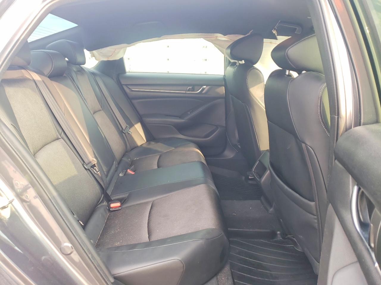 2018 HONDA ACCORD SPORT photo 19