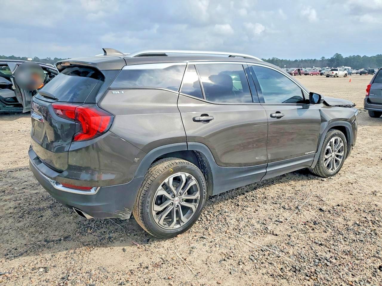 2019 GMC TERRAIN SLT photo 7