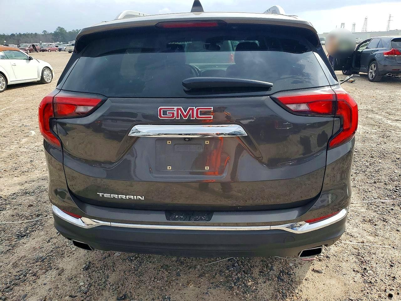 2019 GMC TERRAIN SLT photo 16