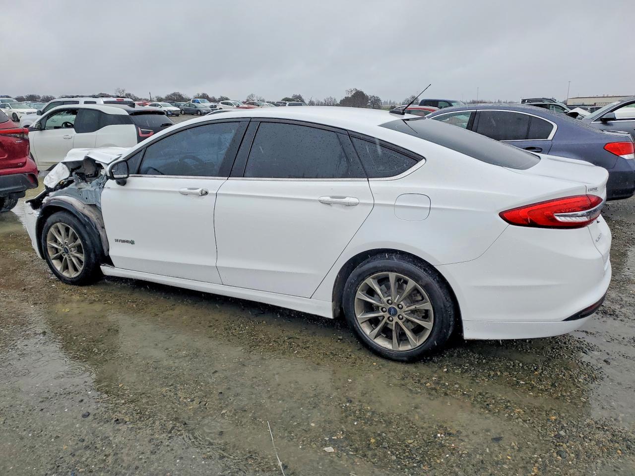 2017 FORD FUSION SE HYBRID photo 2