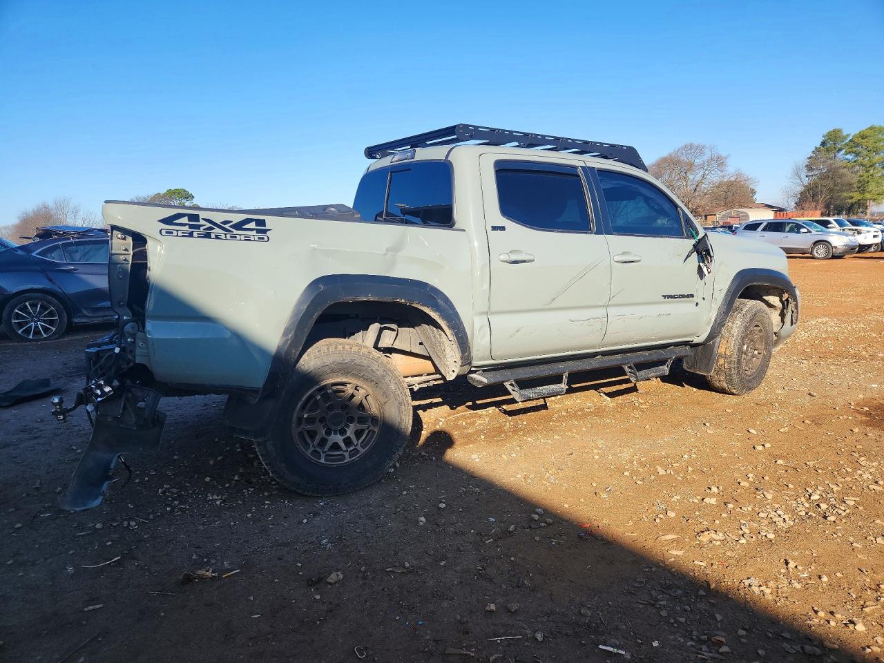 2022 TOYOTA TACOMA DOUBLE CAB photo 3
