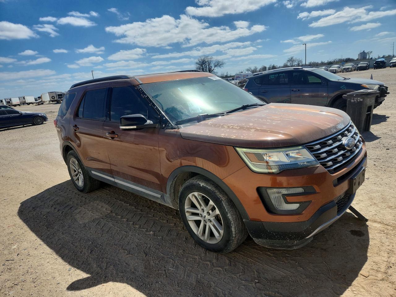 2017 FORD EXPLORER XLT photo 10