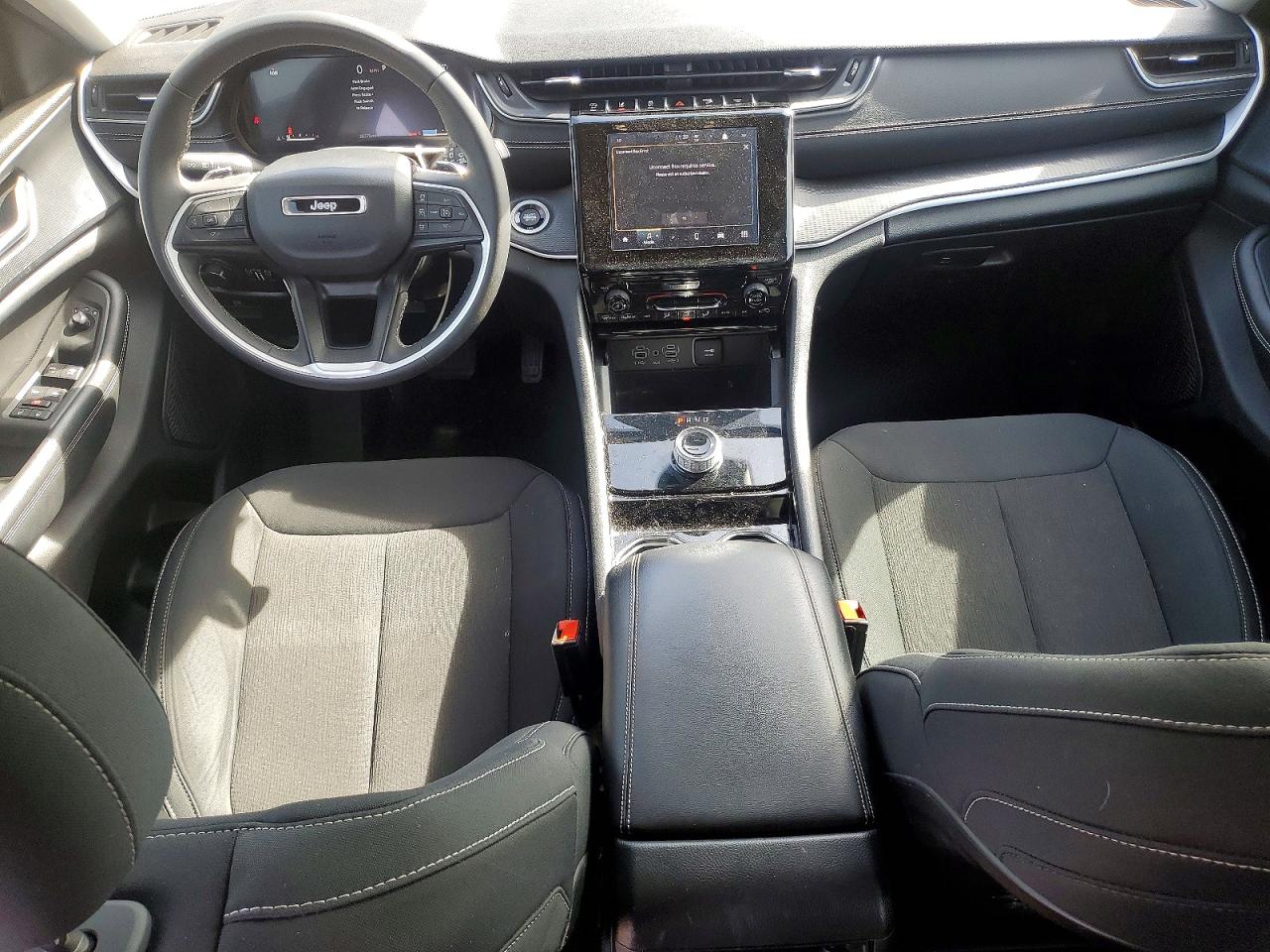 2023 JEEP GRAND CHEROKEE LAREDO photo 15