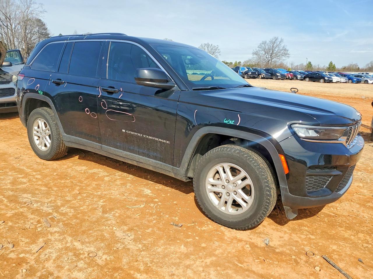 2023 JEEP GRAND CHEROKEE LAREDO photo 7