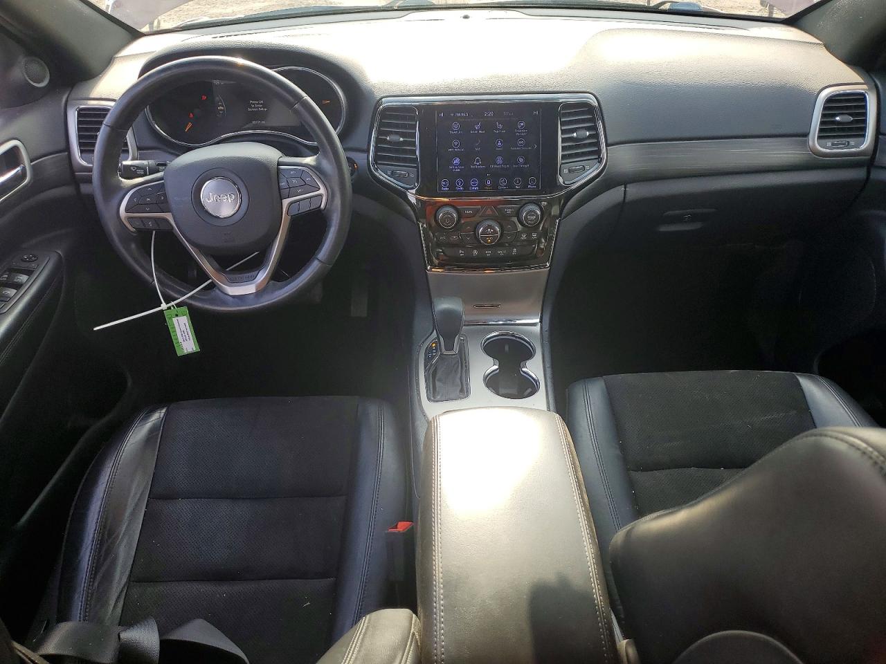 2019 JEEP GRAND CHEROKEE LAREDO photo 29