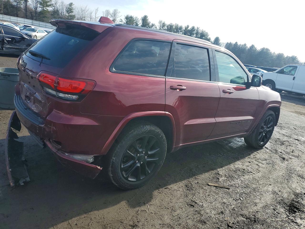 2019 JEEP GRAND CHEROKEE LAREDO photo 9