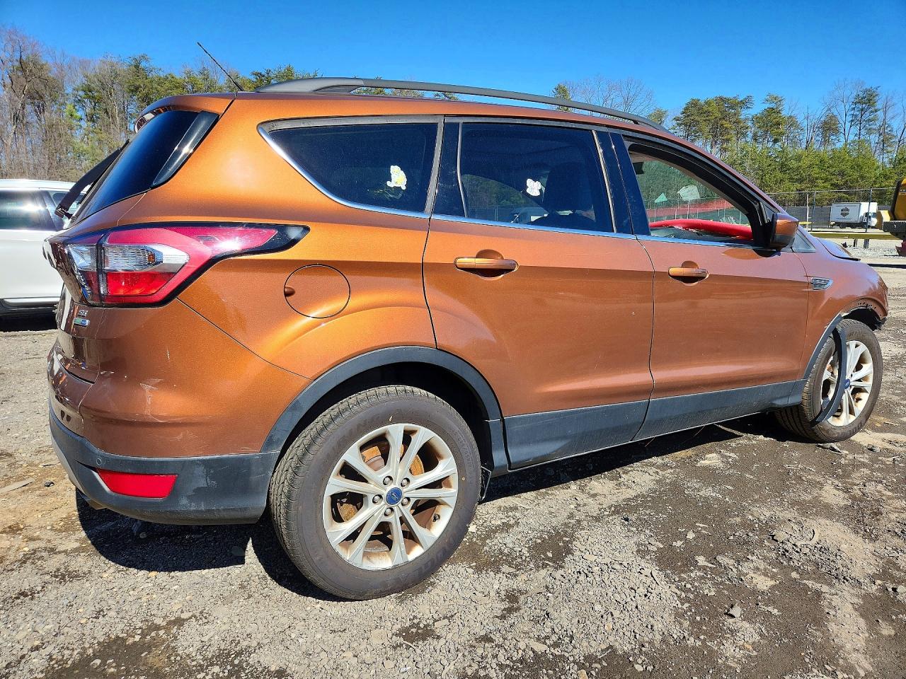 2017 FORD ESCAPE SE photo 7