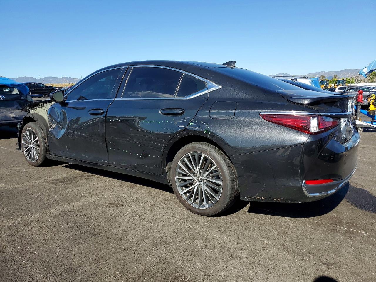 2024 LEXUS ES 300H BASE photo 2