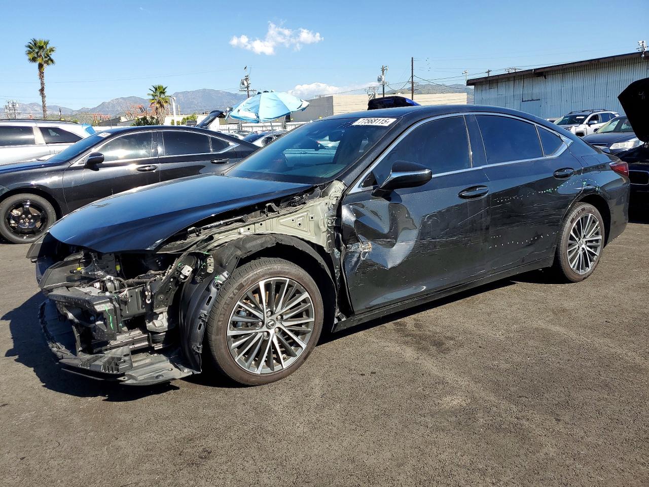 2024 LEXUS ES