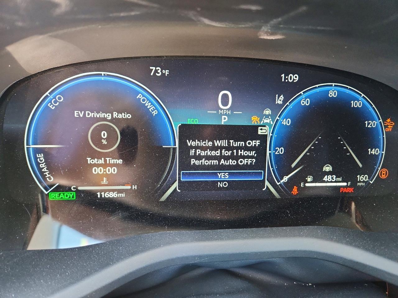 2025 TOYOTA CAMRY XLE photo 9