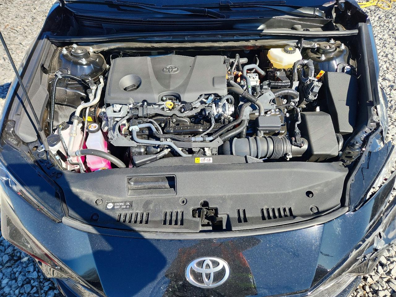 2025 TOYOTA CAMRY XLE photo 11
