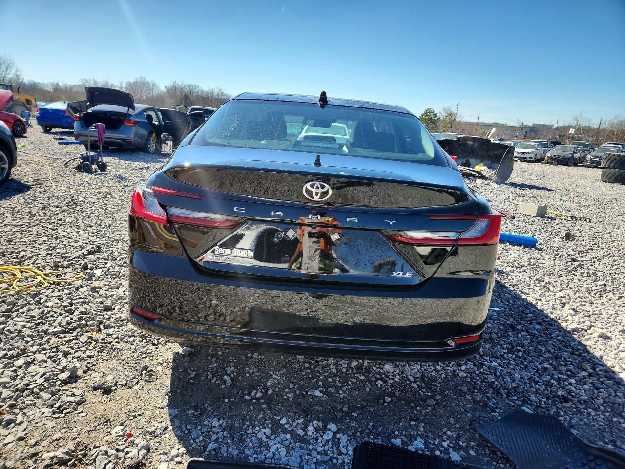 2025 TOYOTA CAMRY XLE photo 6