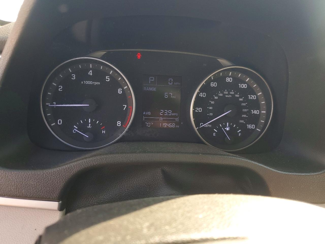 2017 HYUNDAI ELANTRA SE photo 9