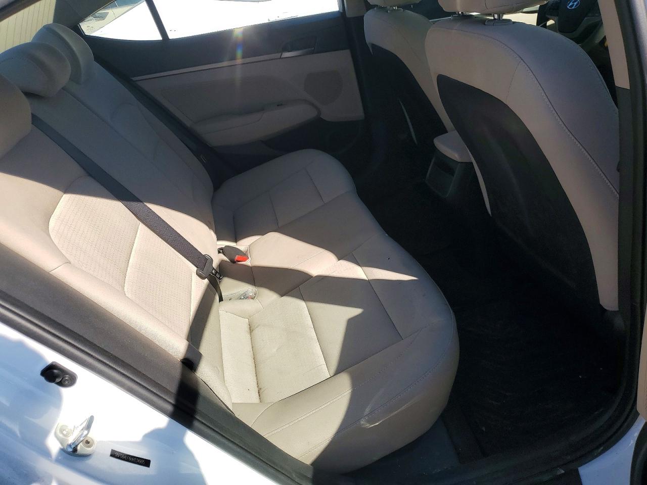 2017 HYUNDAI ELANTRA SE photo 10