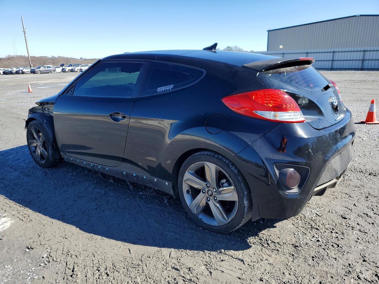 2015 HYUNDAI VELOSTER TURBO photo 2