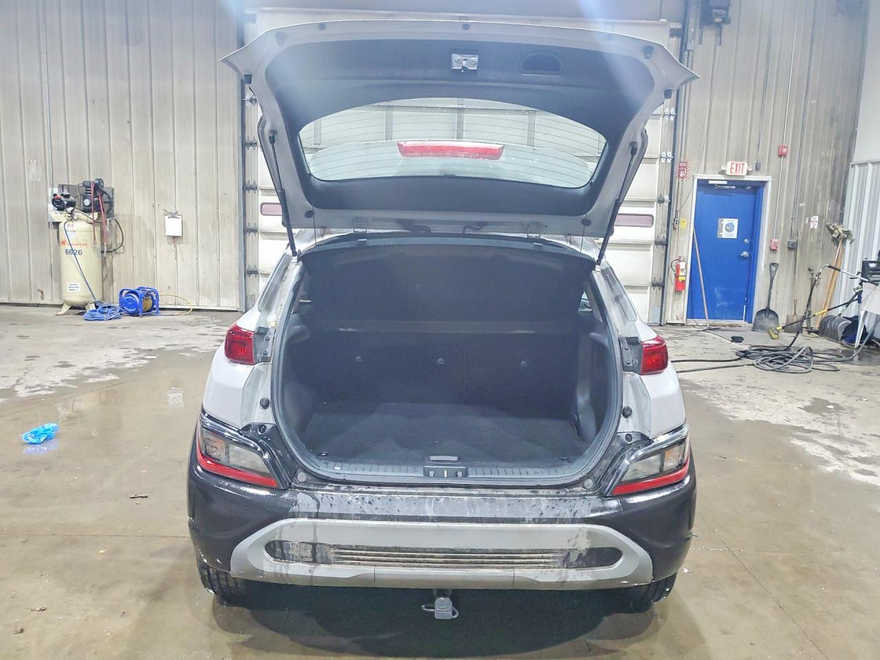 2022 HYUNDAI KONA SE photo 11