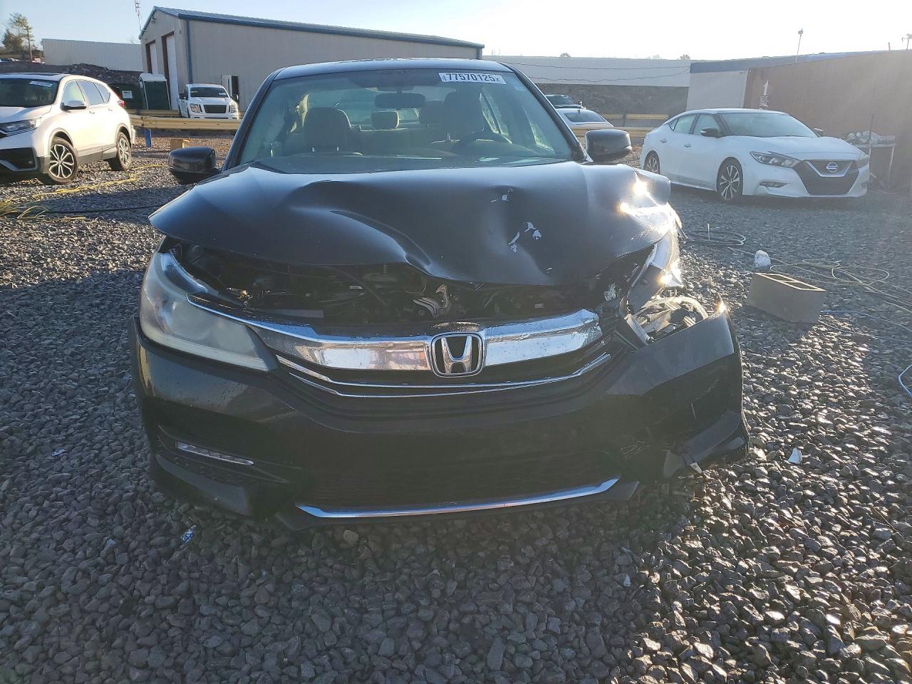 2017 HONDA ACCORD EX photo 9