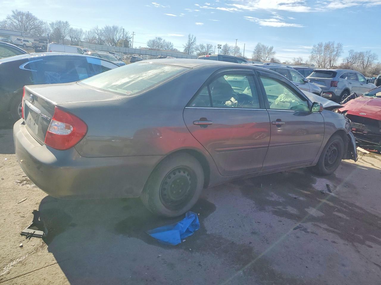 2003 TOYOTA CAMRY LE photo 3
