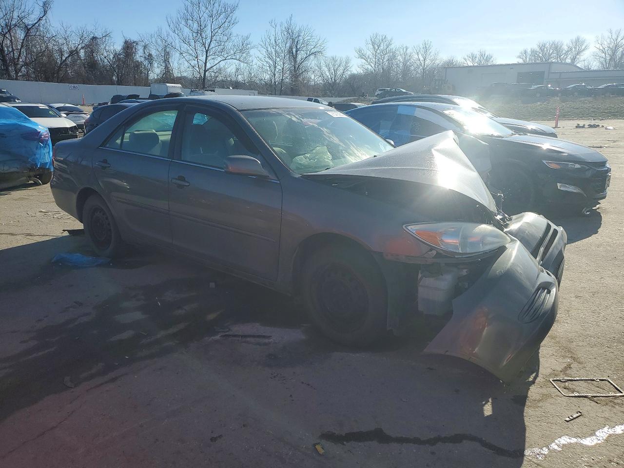 2003 TOYOTA CAMRY LE photo 4