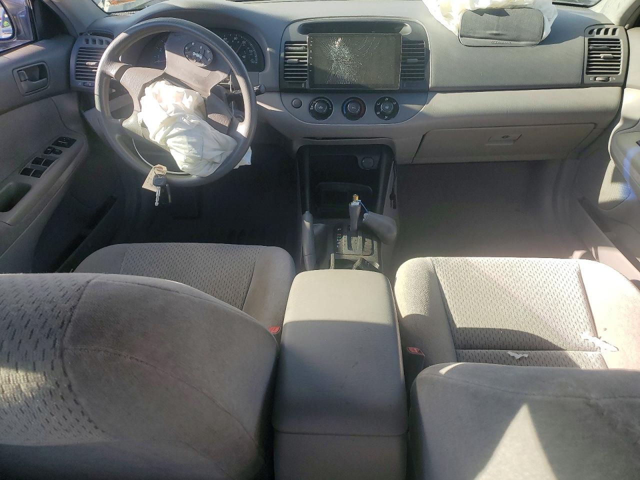 2003 TOYOTA CAMRY LE photo 8