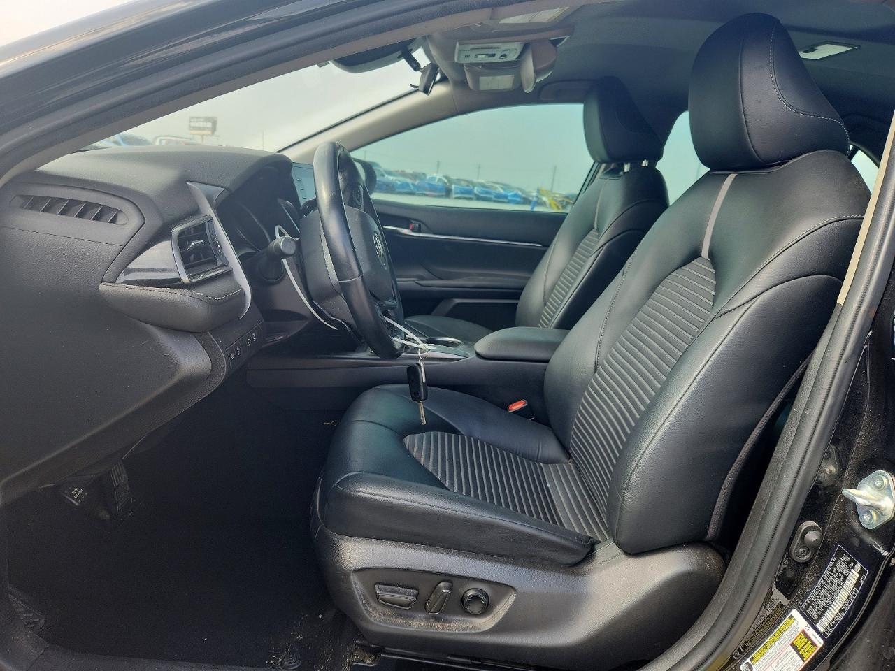 2021 TOYOTA CAMRY SE photo 7