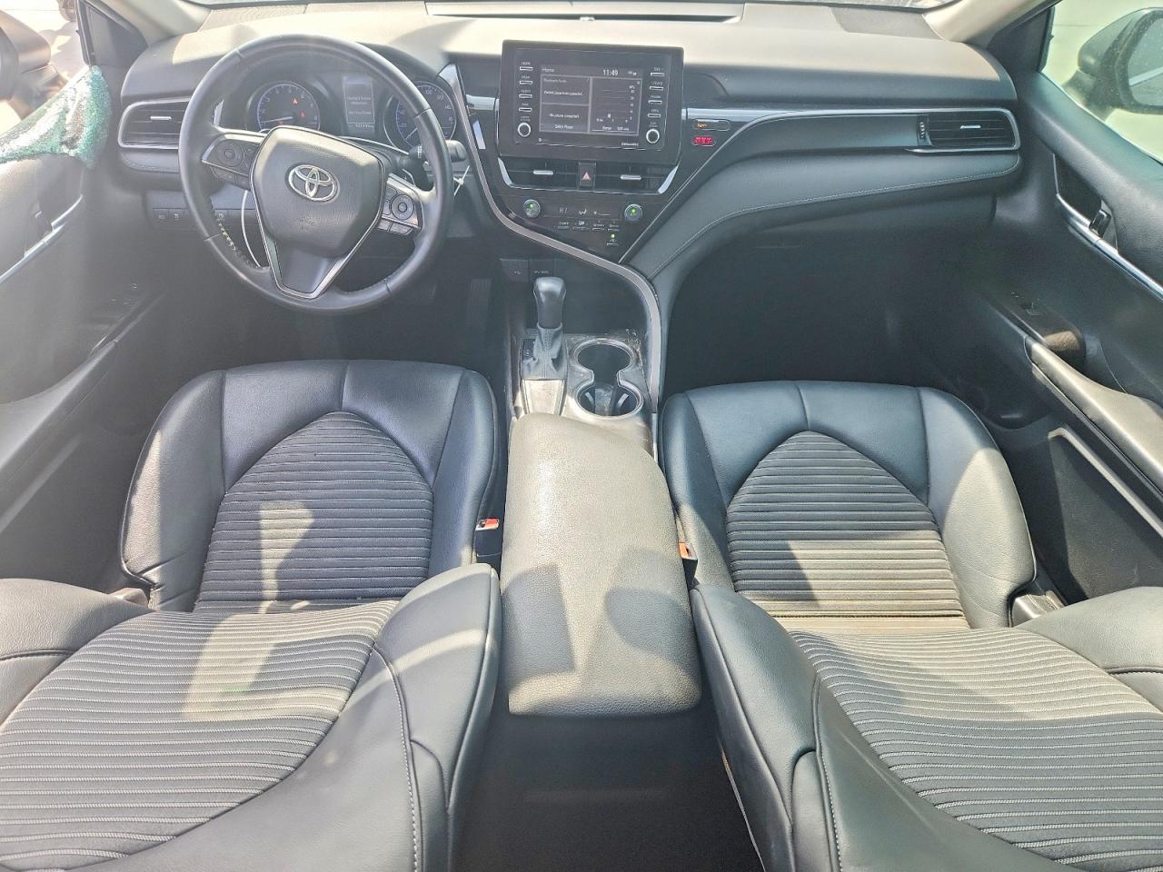 2021 TOYOTA CAMRY SE photo 8