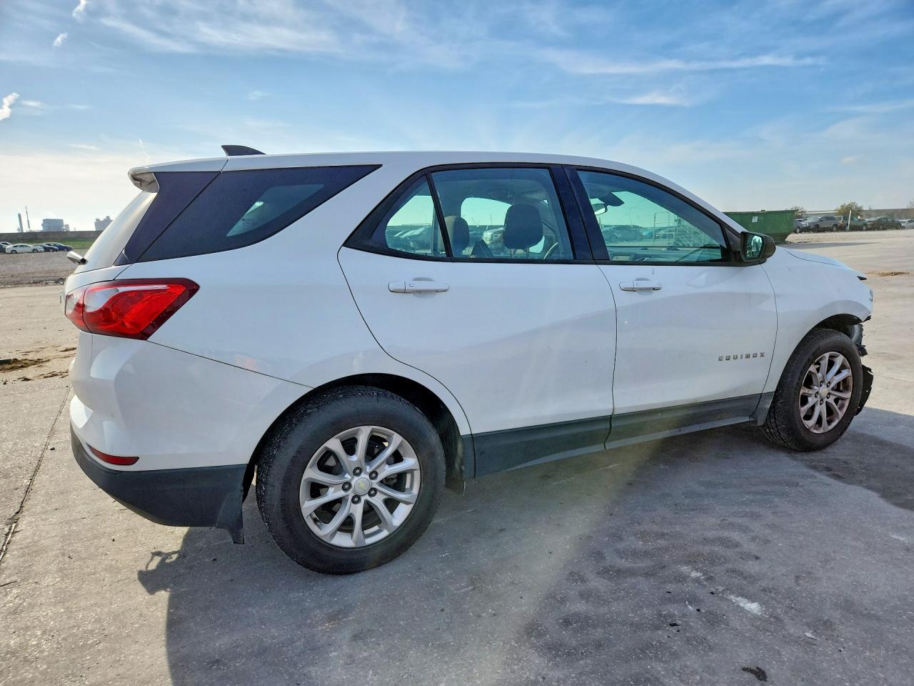 2019 CHEVROLET EQUINOX LS photo 3