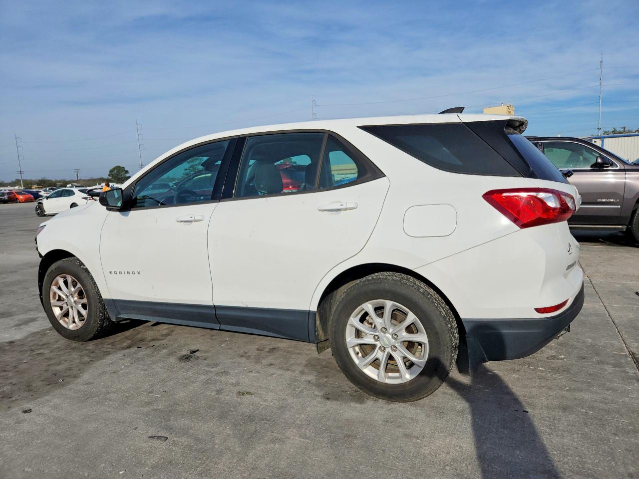 2019 CHEVROLET EQUINOX LS photo 2