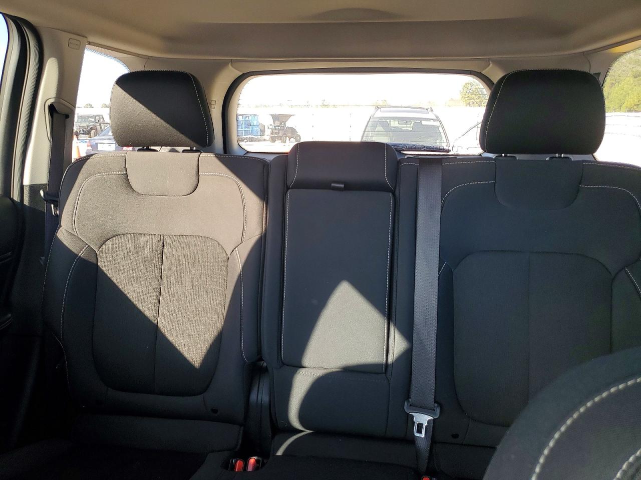 2023 JEEP GRAND CHEROKEE LAREDO photo 19