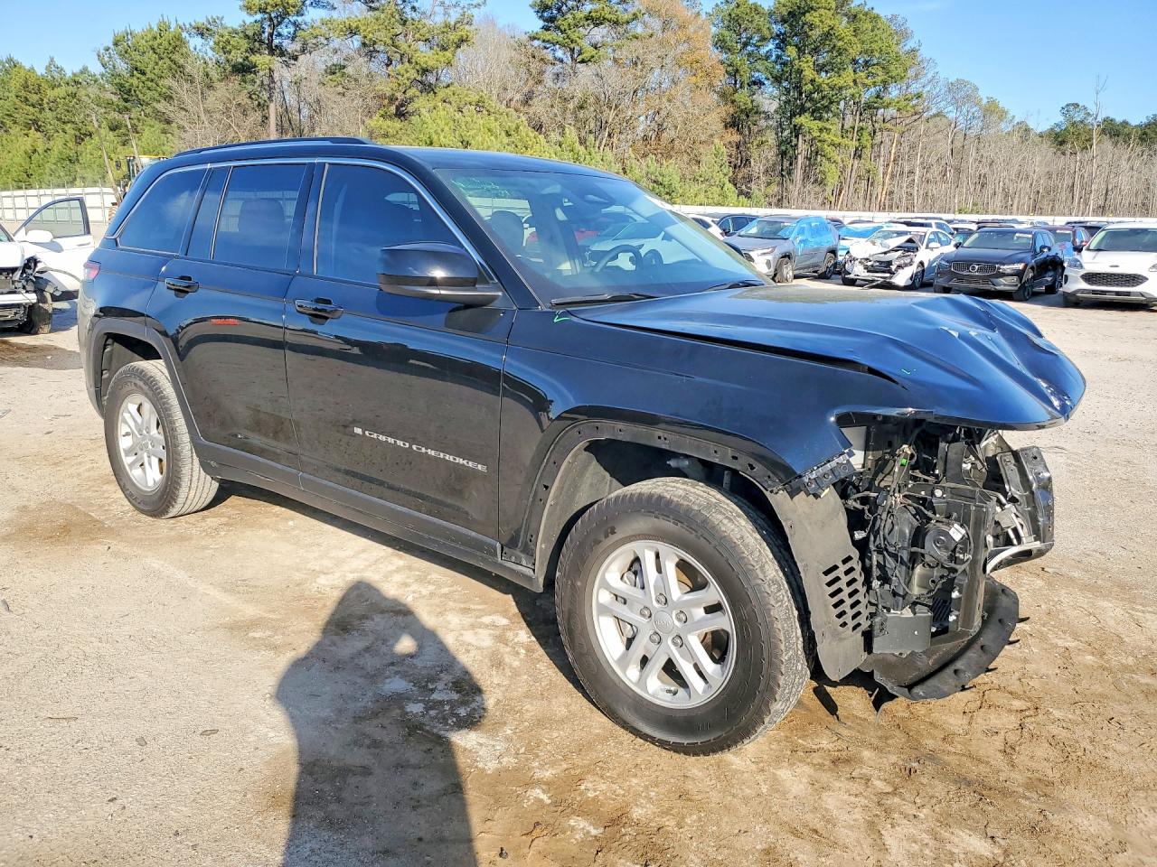 2023 JEEP GRAND CHEROKEE LAREDO photo 7