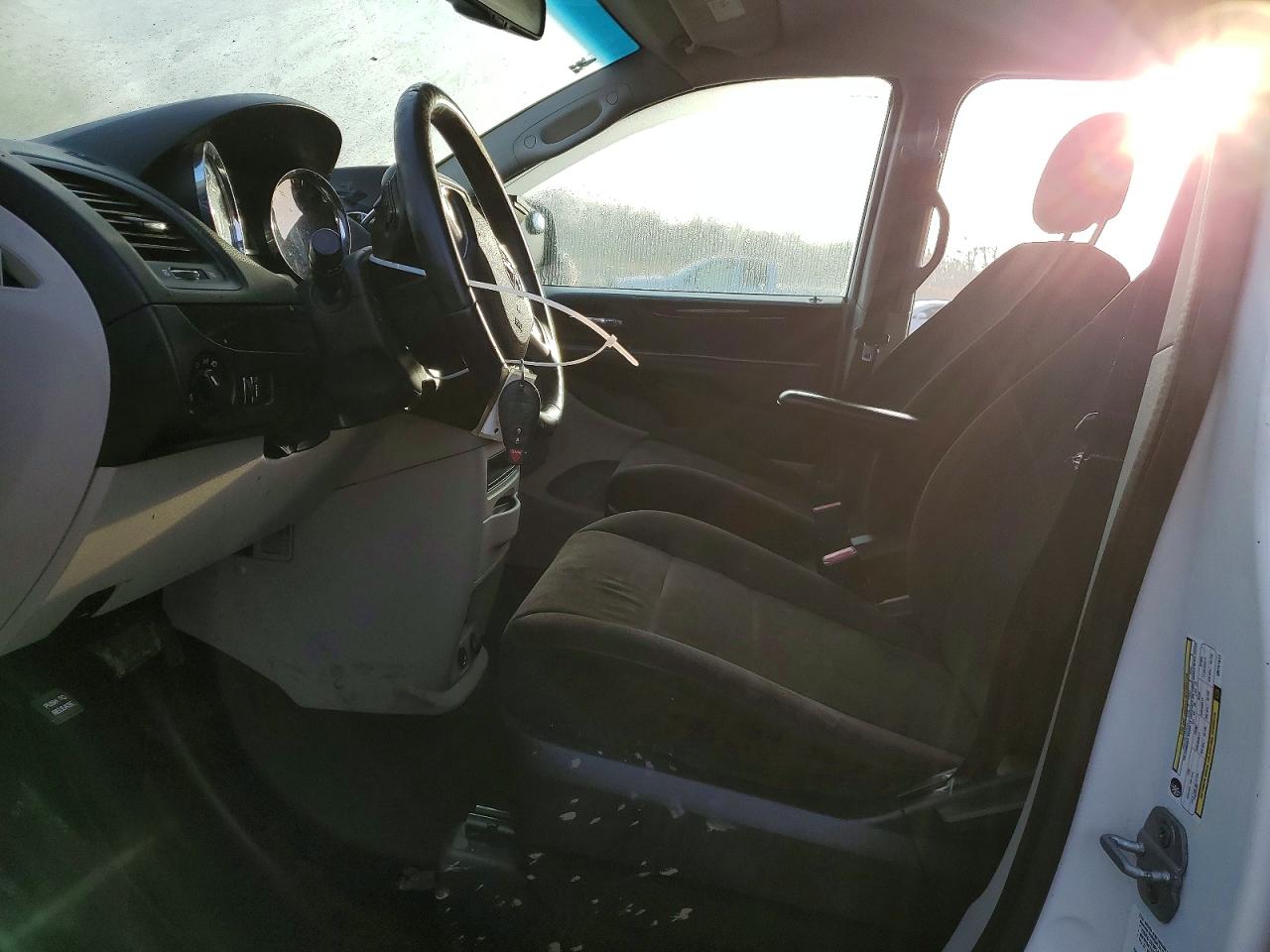 2013 DODGE GRAND CARAVAN SE photo 13