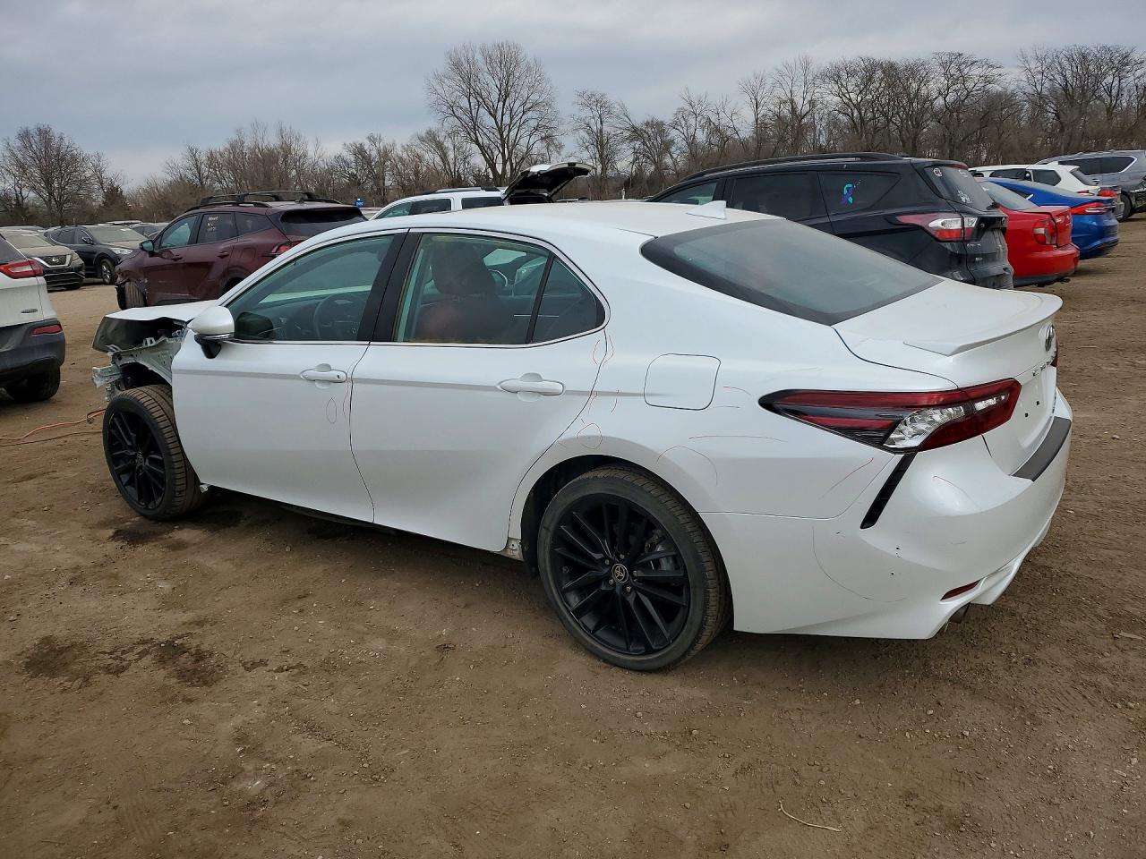 2021 TOYOTA CAMRY XSE photo 3