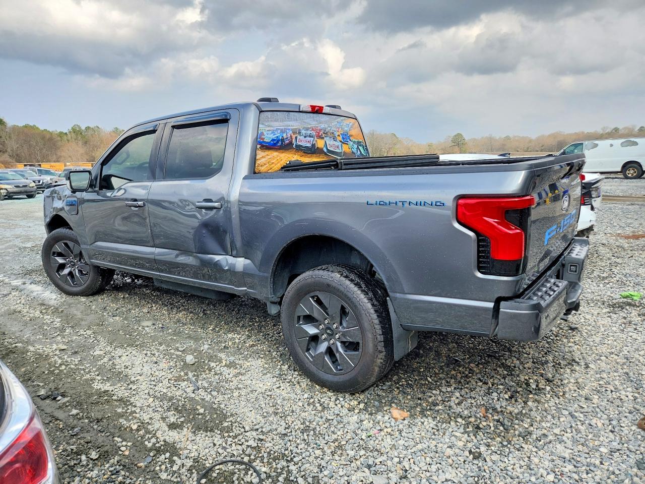 2025 FORD F150 LIGHTNING XLT photo 2