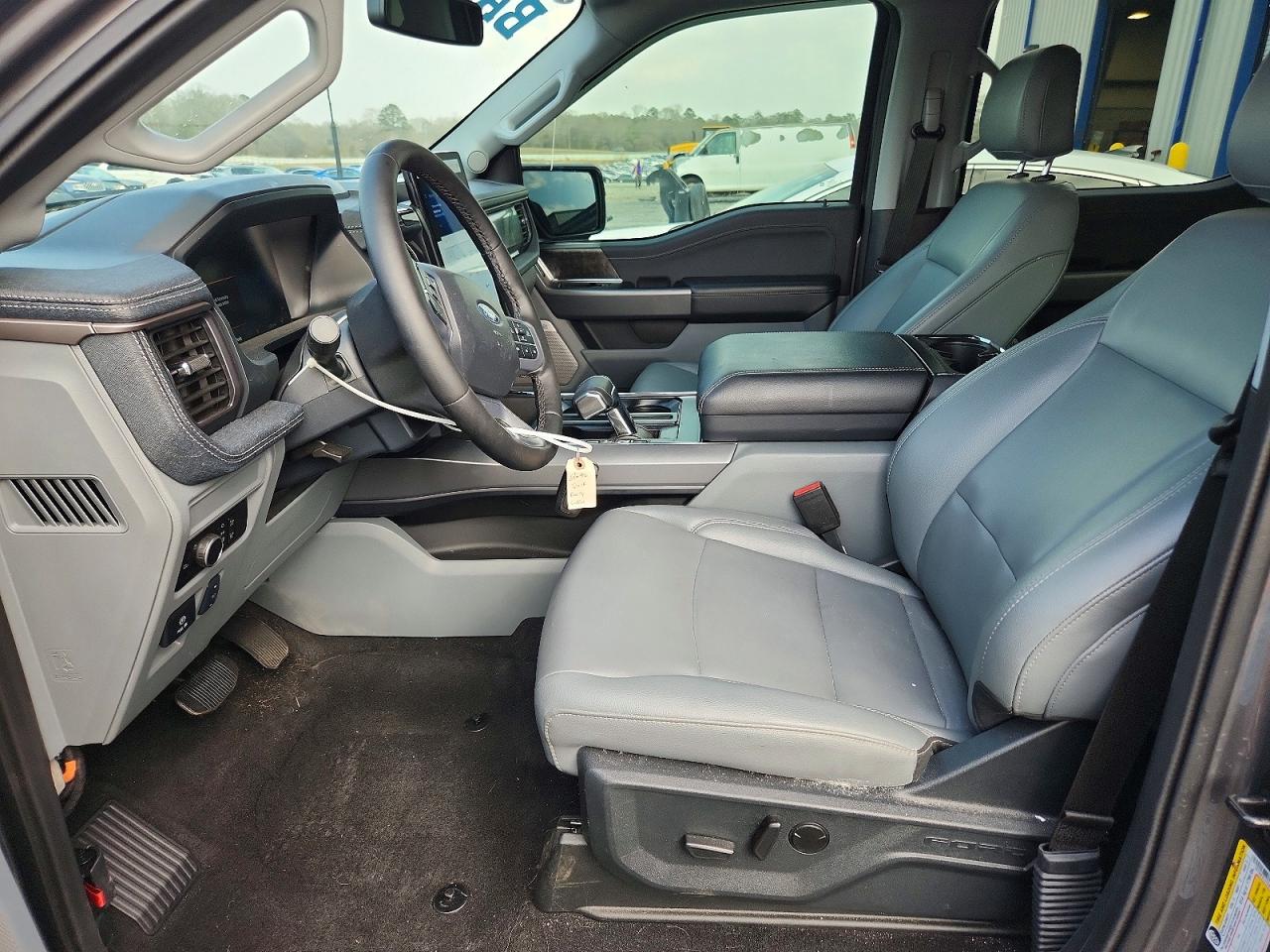 2025 FORD F150 LIGHTNING XLT photo 7