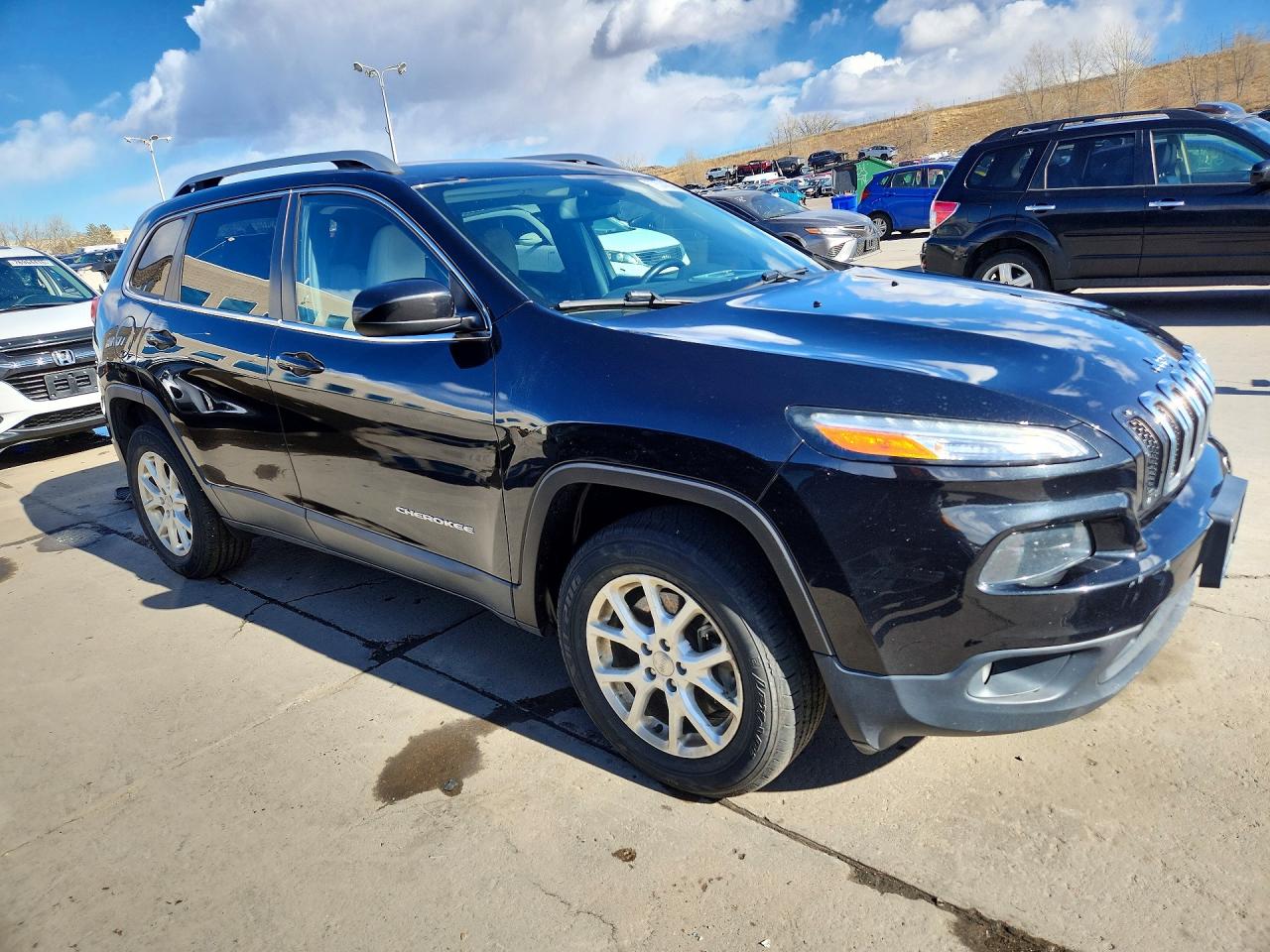2016 JEEP CHEROKEE LATITUDE photo 4