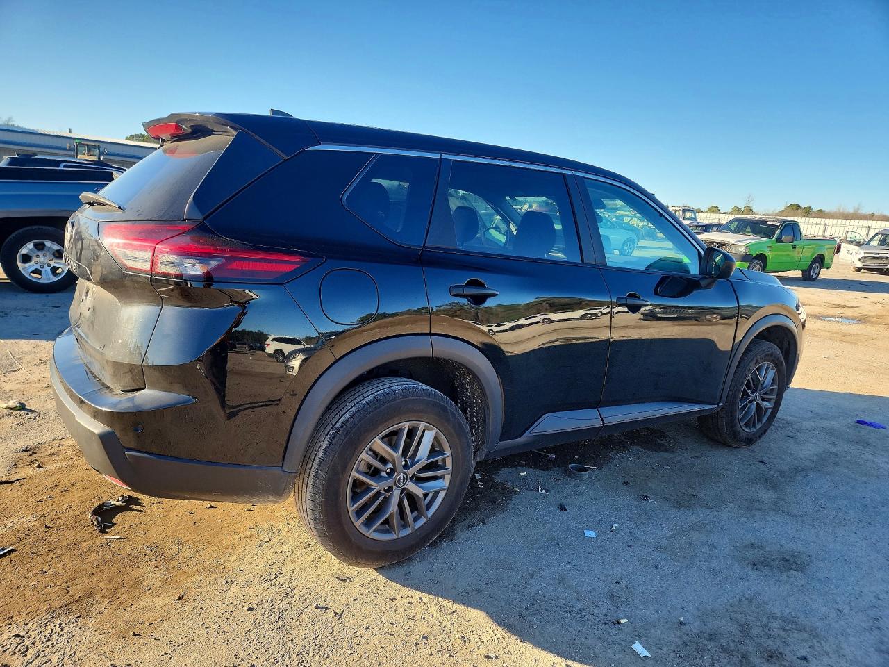 2024 NISSAN ROGUE S photo 3