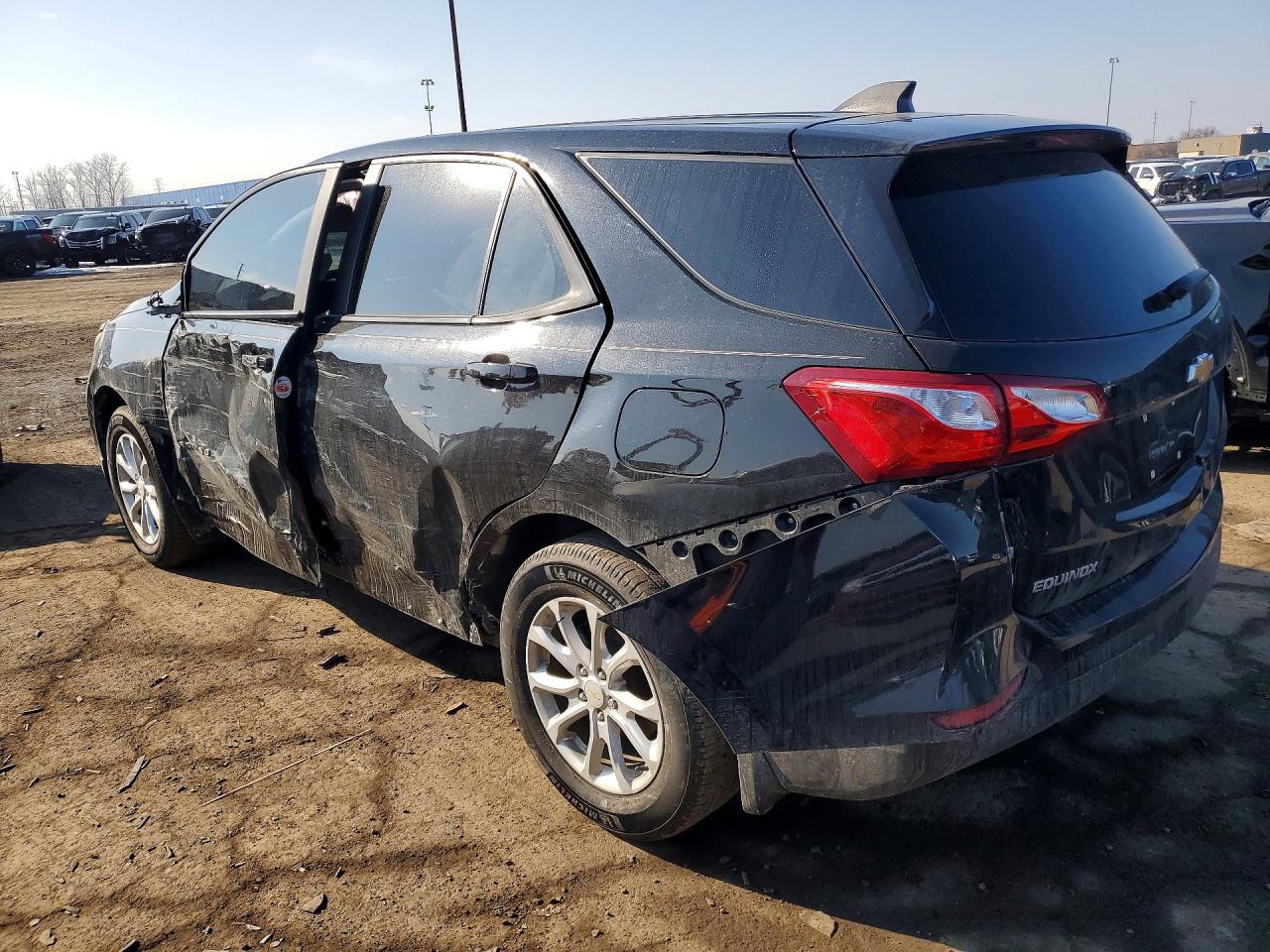 2020 CHEVROLET EQUINOX LS photo 3