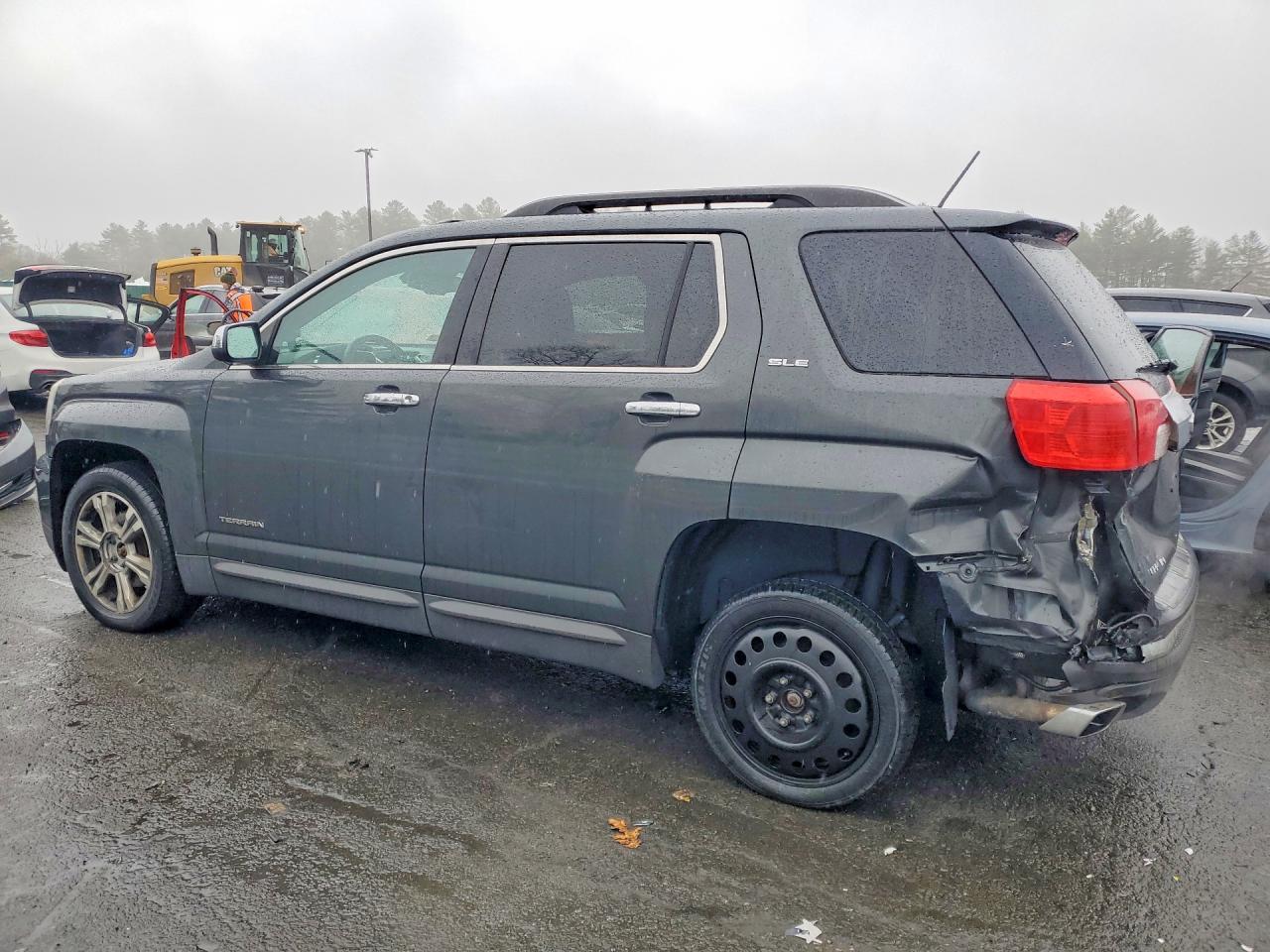 2017 GMC TERRAIN SLE photo 3