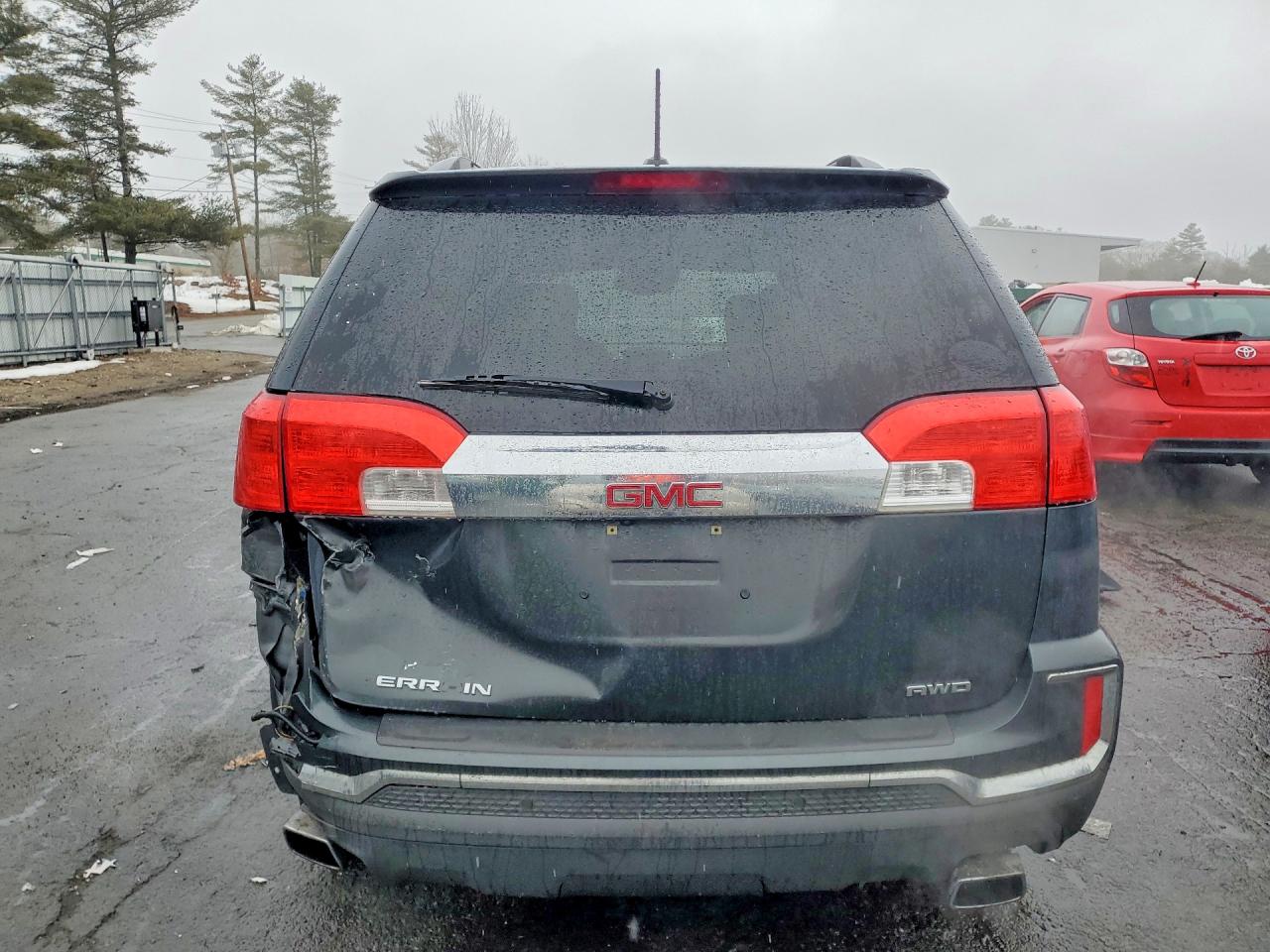 2017 GMC TERRAIN SLE photo 11