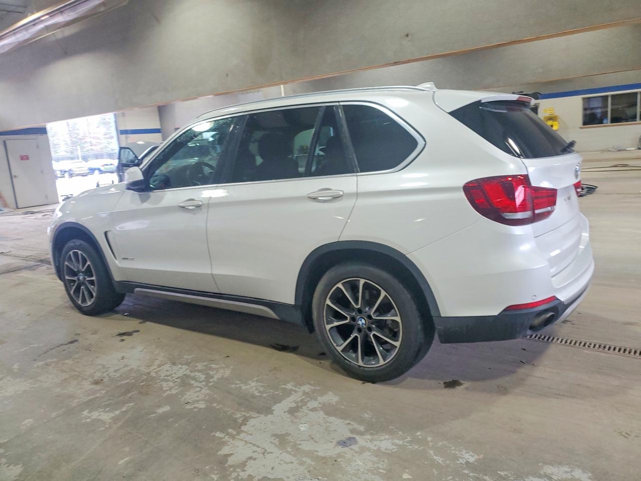 2017 BMW X5 XDRIVE35I photo 2