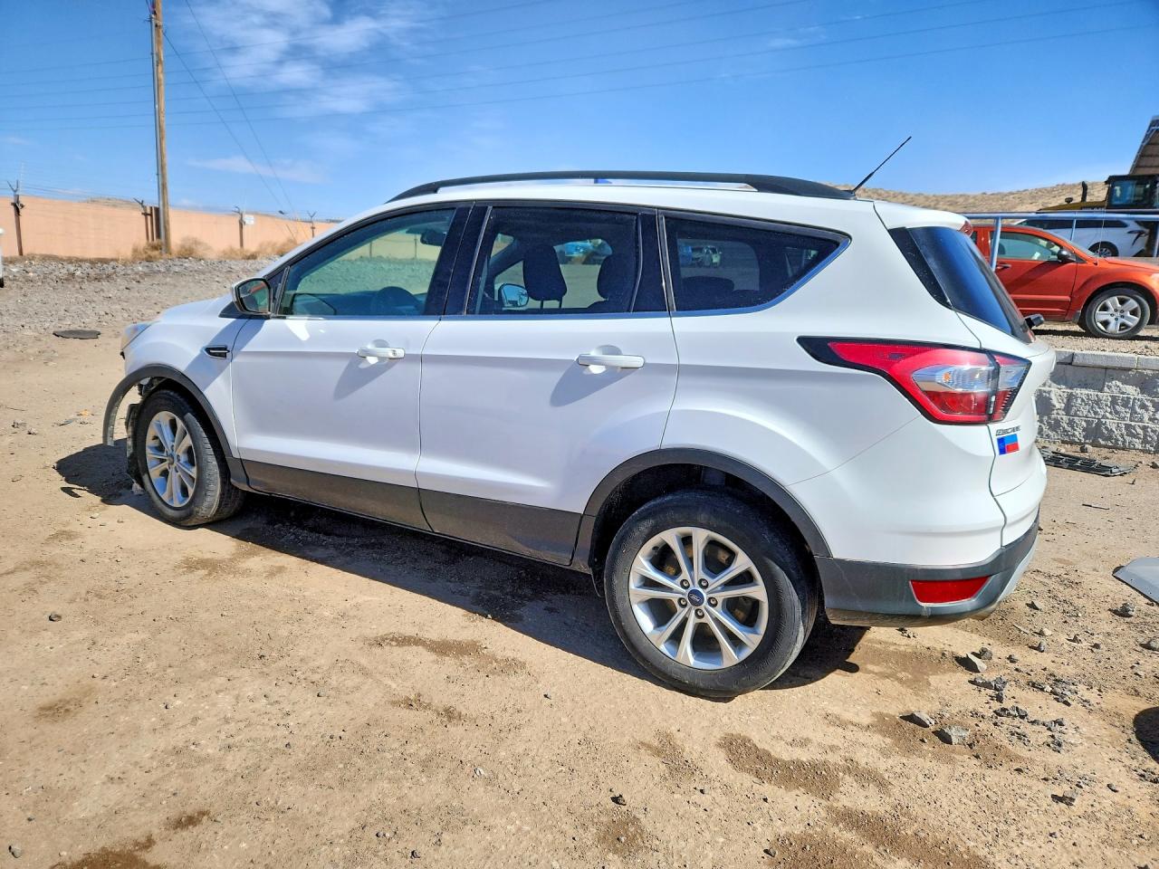 2018 FORD ESCAPE SE photo 2