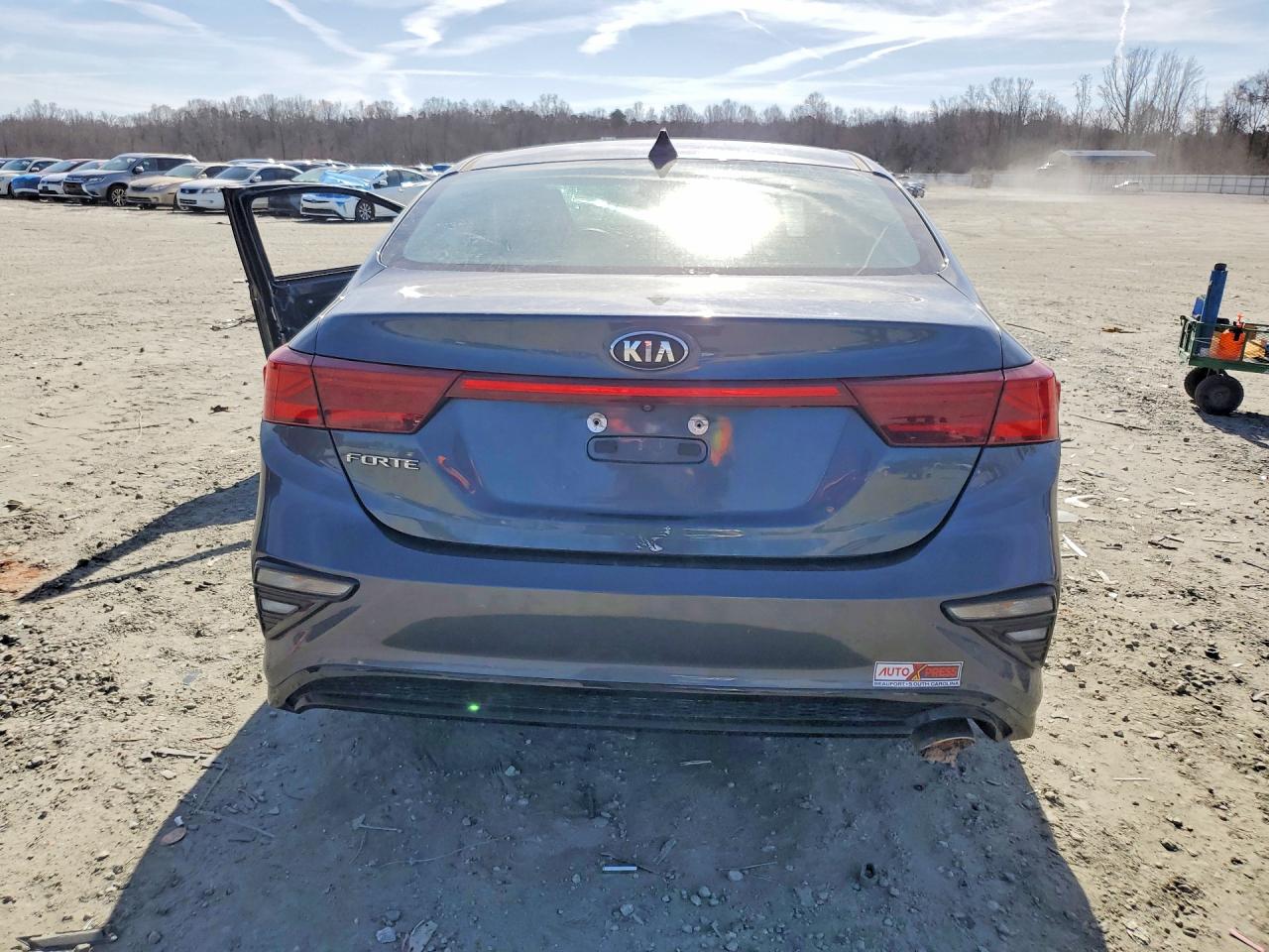 2019 KIA FORTE FE photo 6