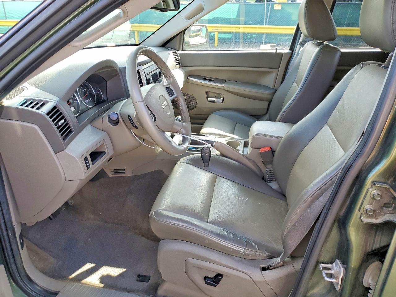 2009 JEEP GRAND CHEROKEE LAREDO photo 7