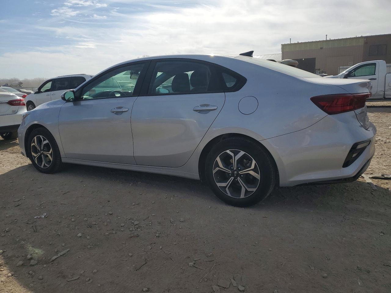 2020 KIA FORTE photo 2