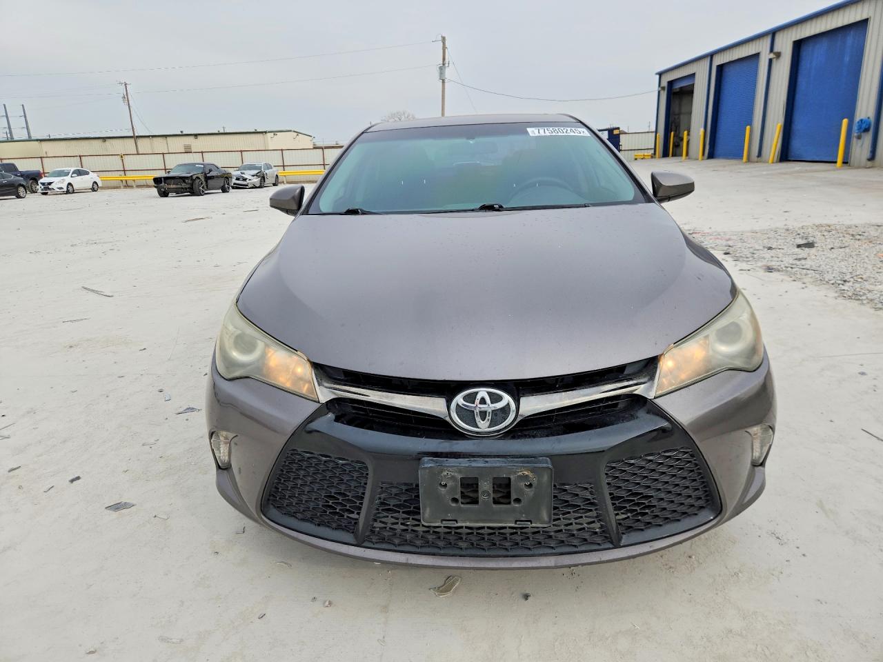 2016 TOYOTA CAMRY SE photo 9