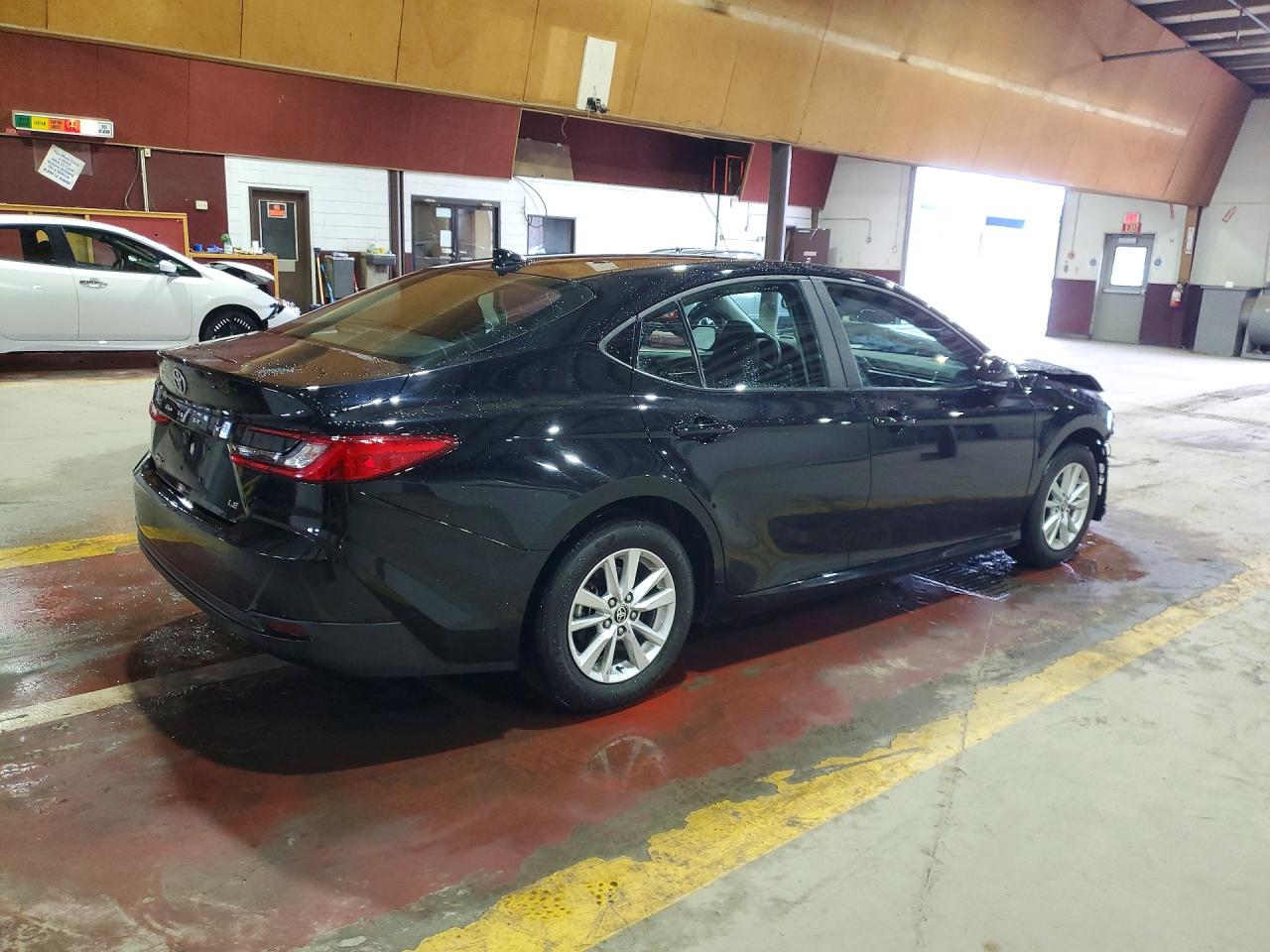 2025 TOYOTA CAMRY LE photo 3