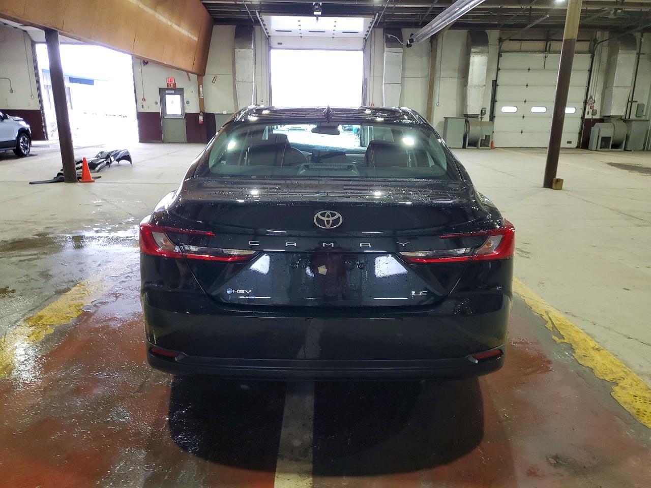 2025 TOYOTA CAMRY LE photo 6