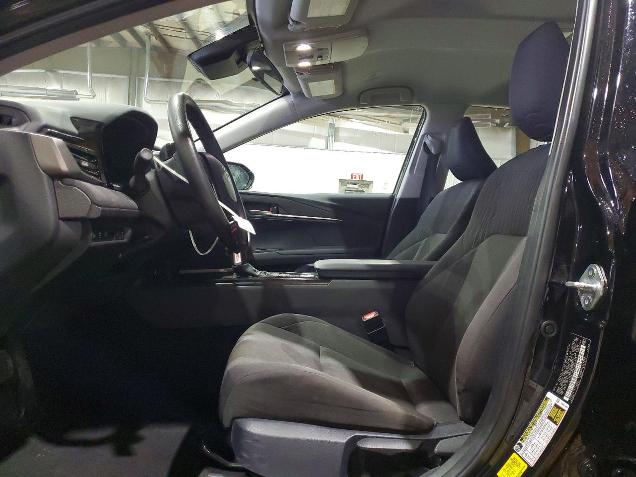 2025 TOYOTA CAMRY LE photo 7