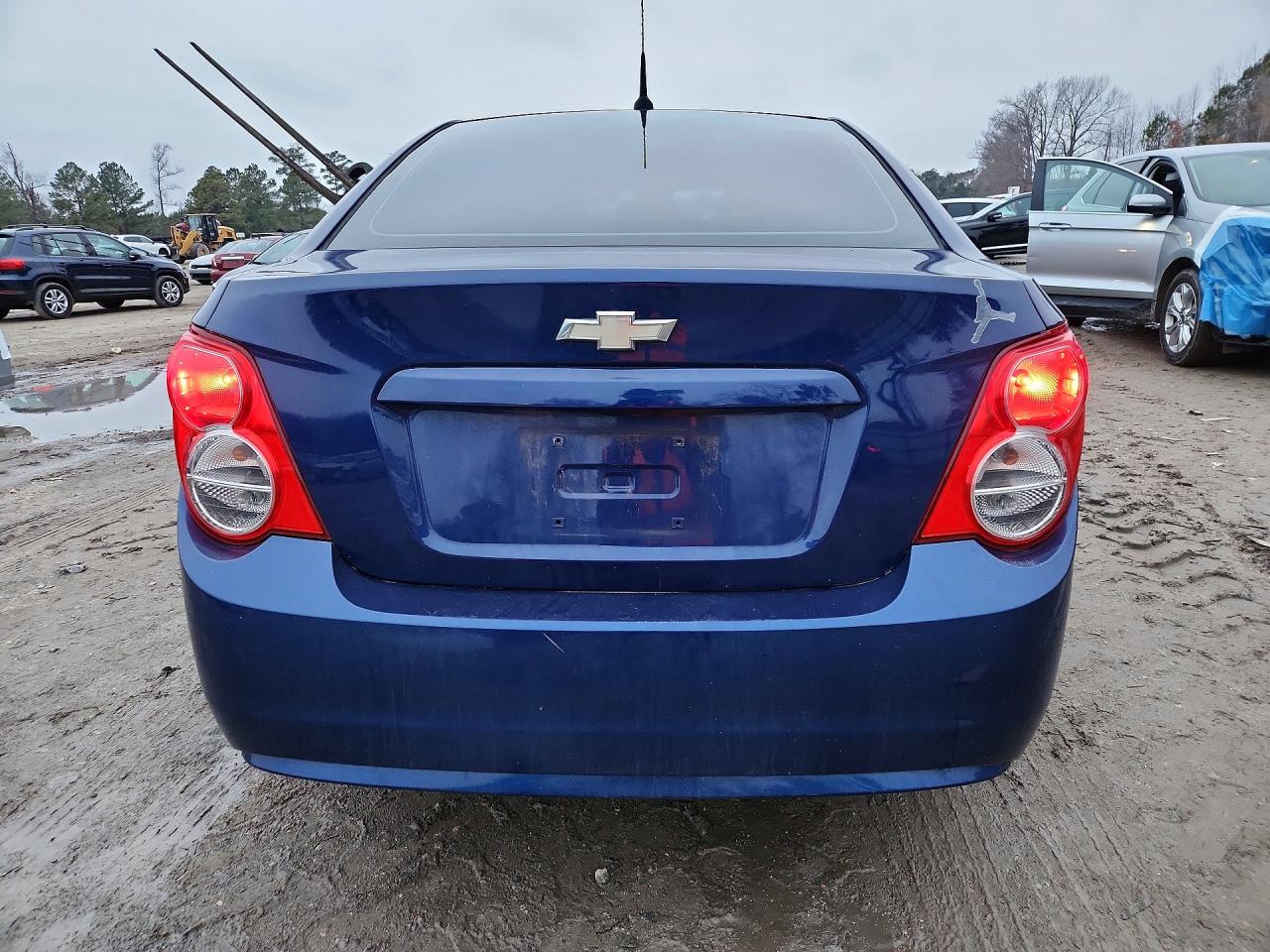 2012 CHEVROLET SONIC LS photo 6